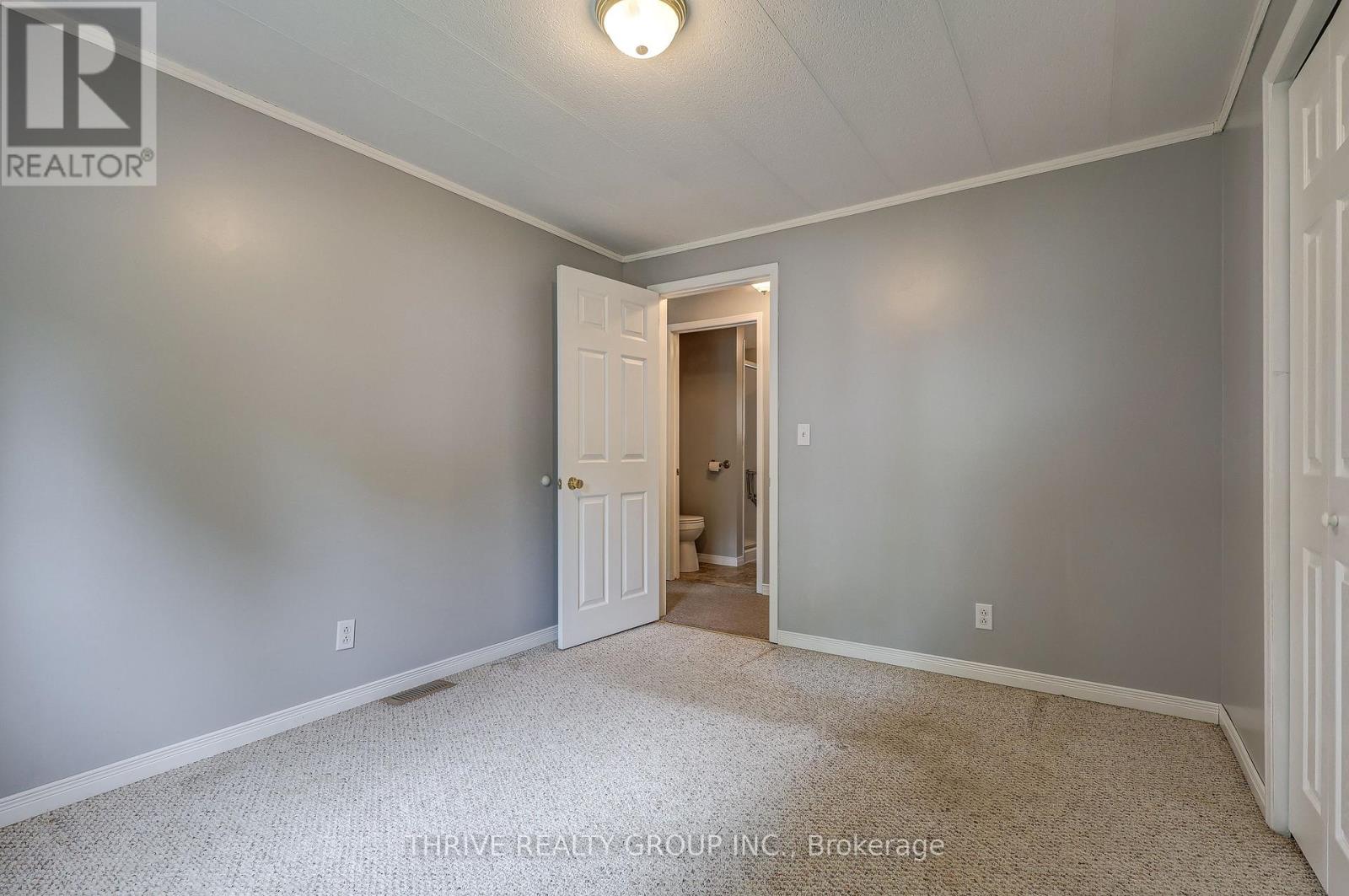 #A4 4838 SWITZER DRIVE - 32