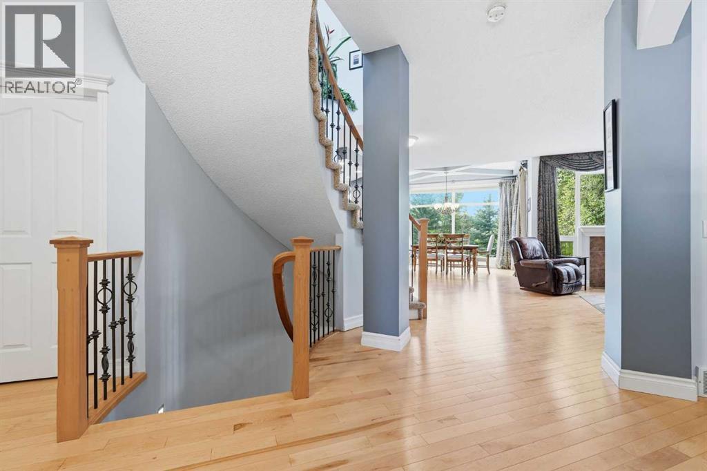 347 Mt Douglas Green SE — photo 9