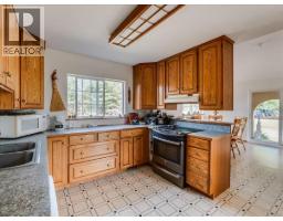 786 Prairie Road, Castlegar, BC V1N4K6 Photo 18
