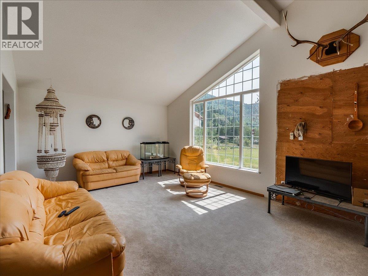 786 PRAIRIE Road - 44