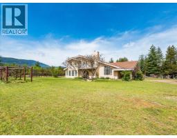 Family room - 786 Prairie Road, Castlegar, BC V1N4K6 Photo 10