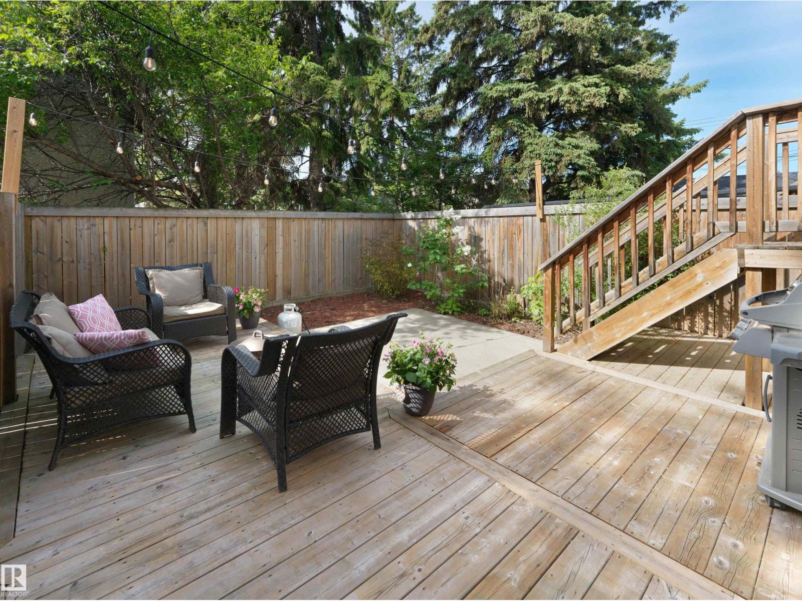 10607 62 AV NW - 26