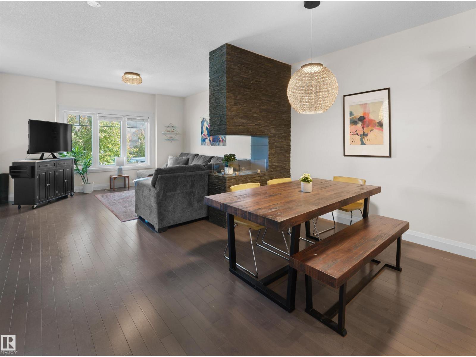 10607 62 AV NW - 7