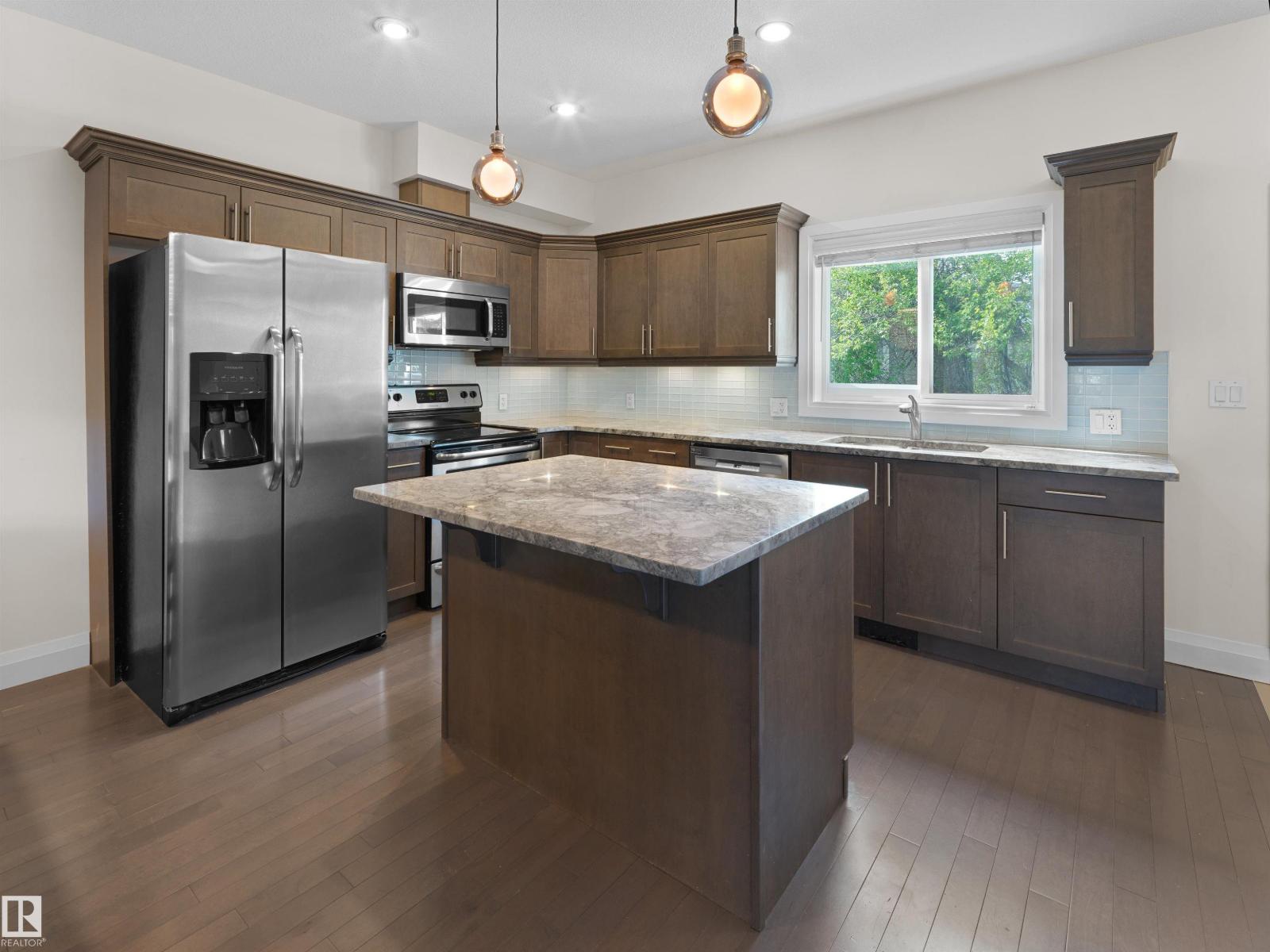 10607 62 AV NW - 9