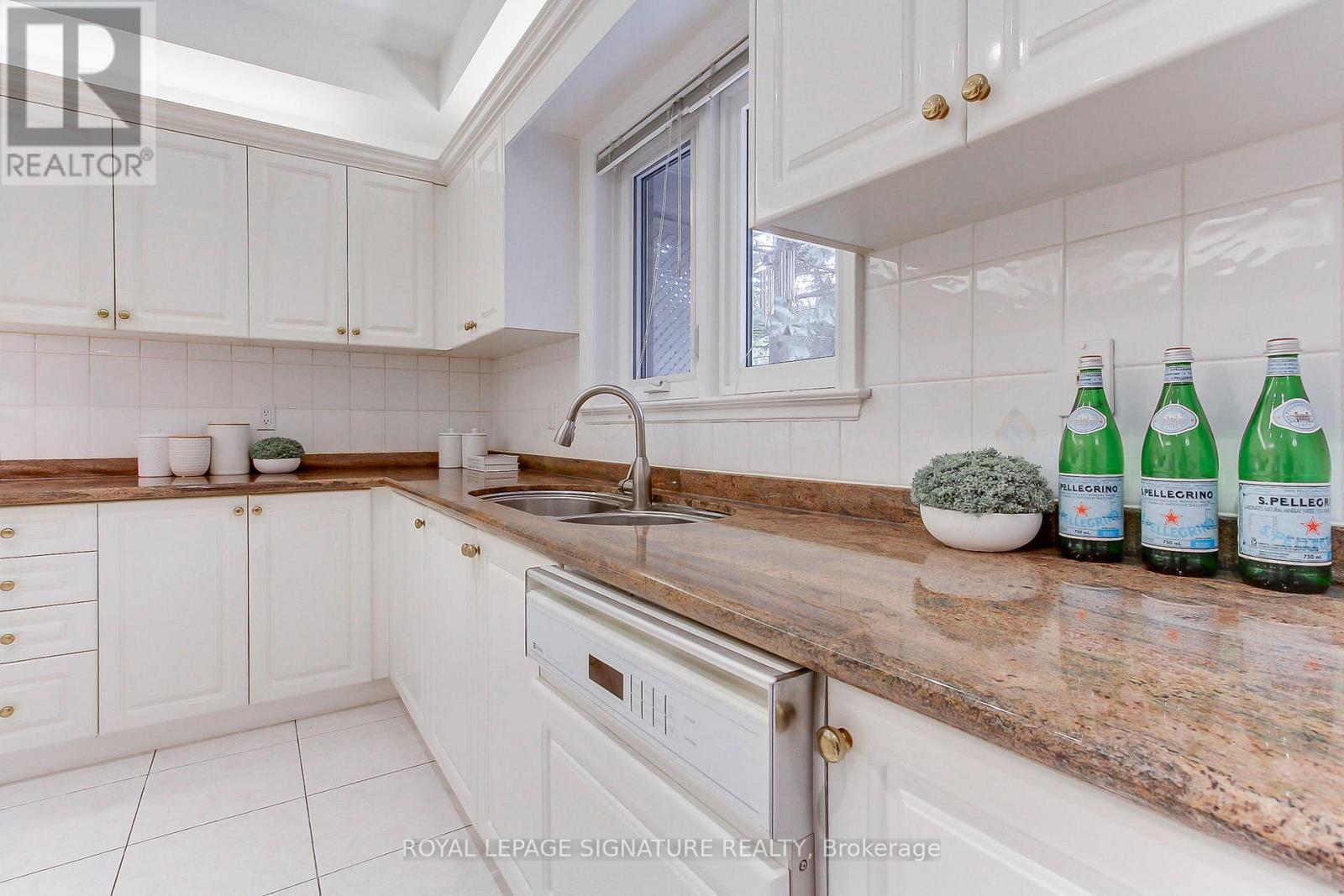 70 GRAYDON CRESCENT - 13