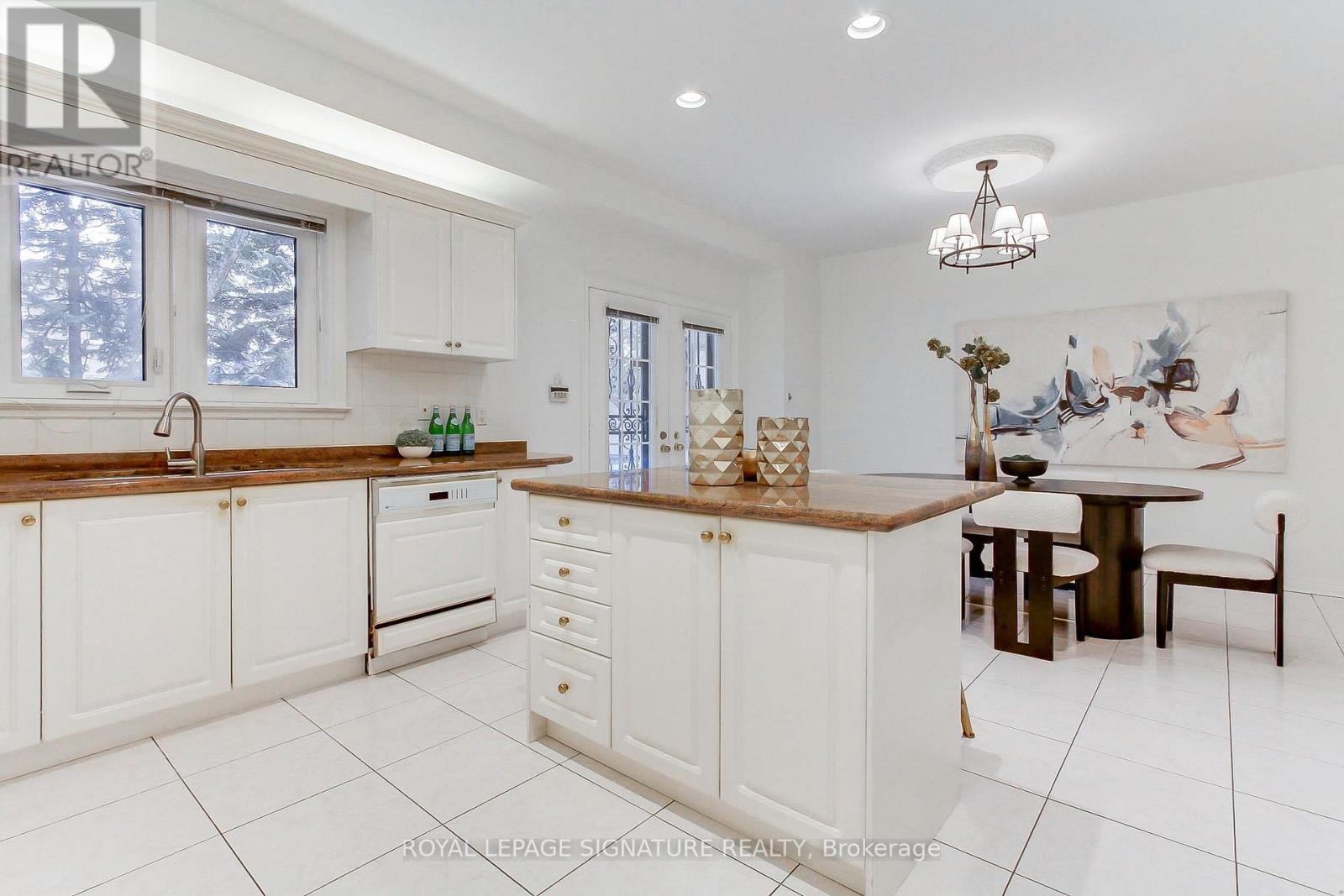 70 GRAYDON CRESCENT - 15