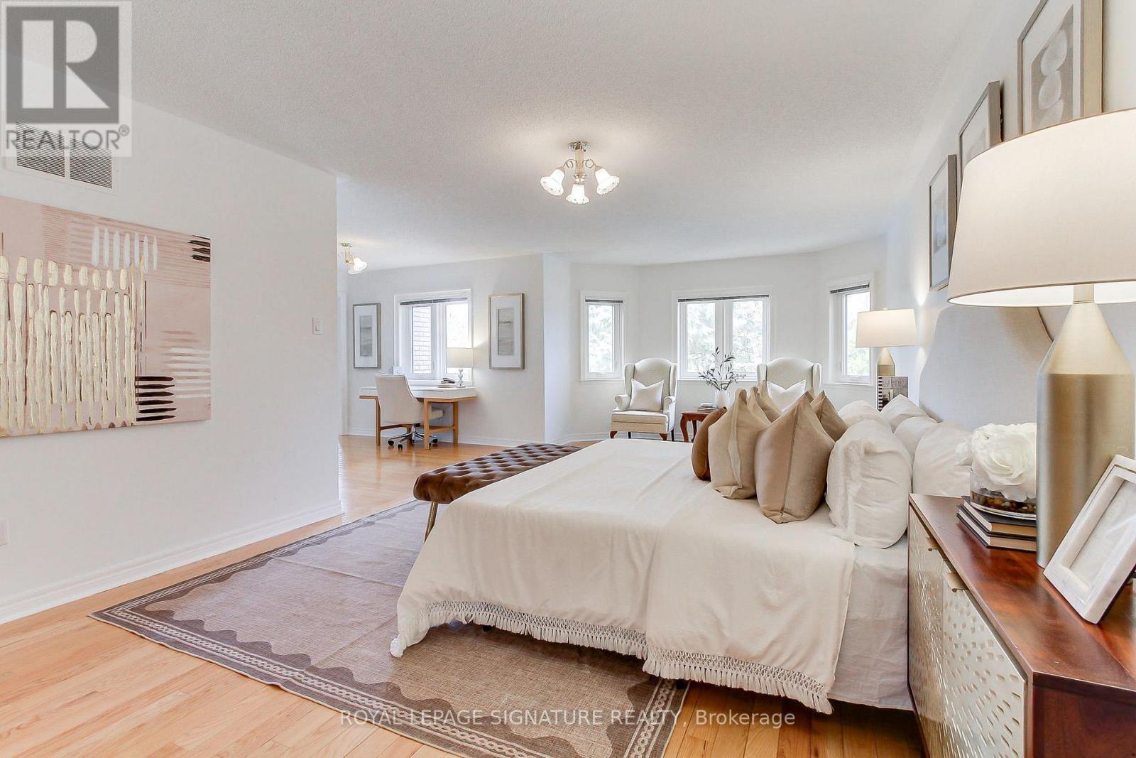 70 GRAYDON CRESCENT - 27