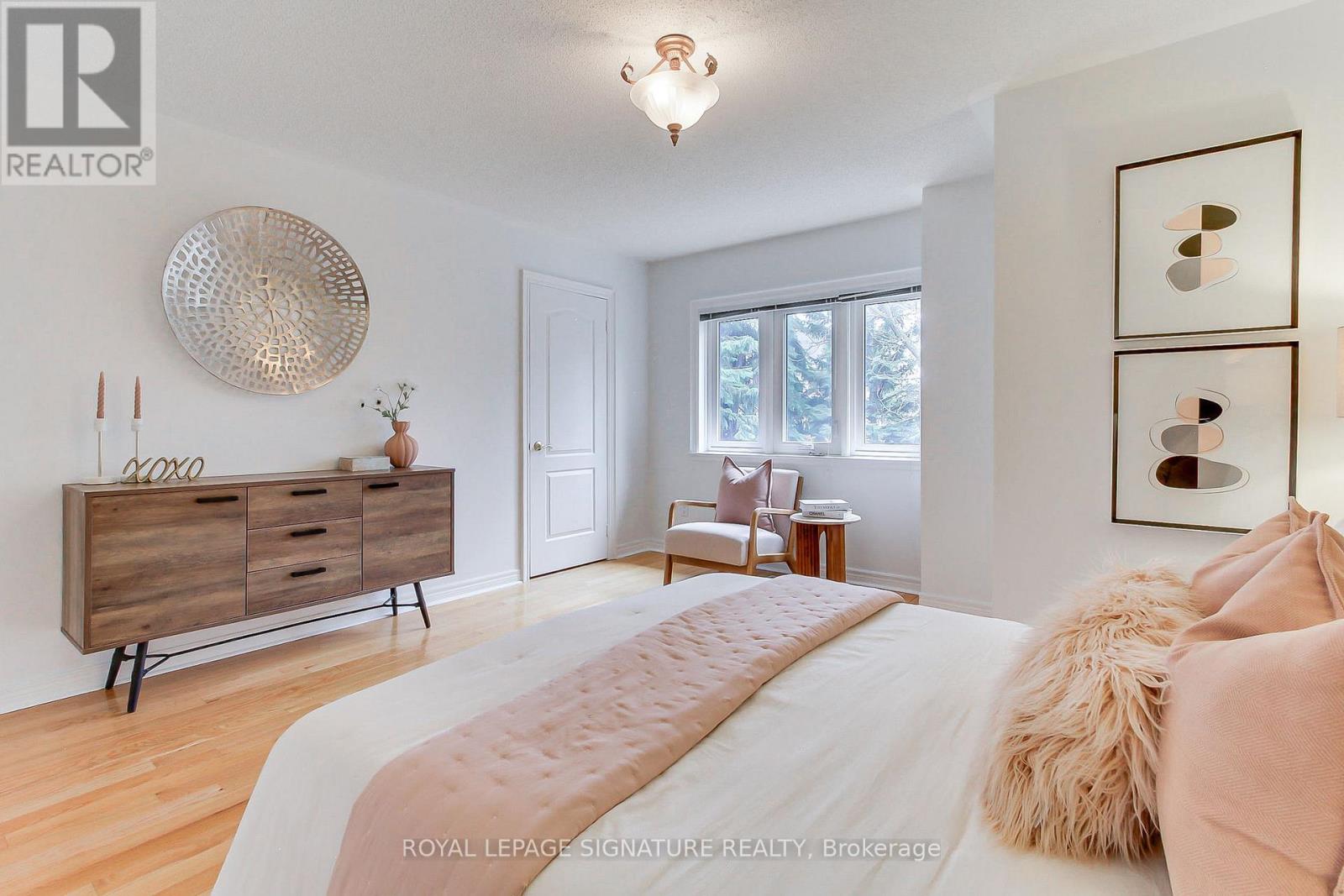 70 GRAYDON CRESCENT - 37