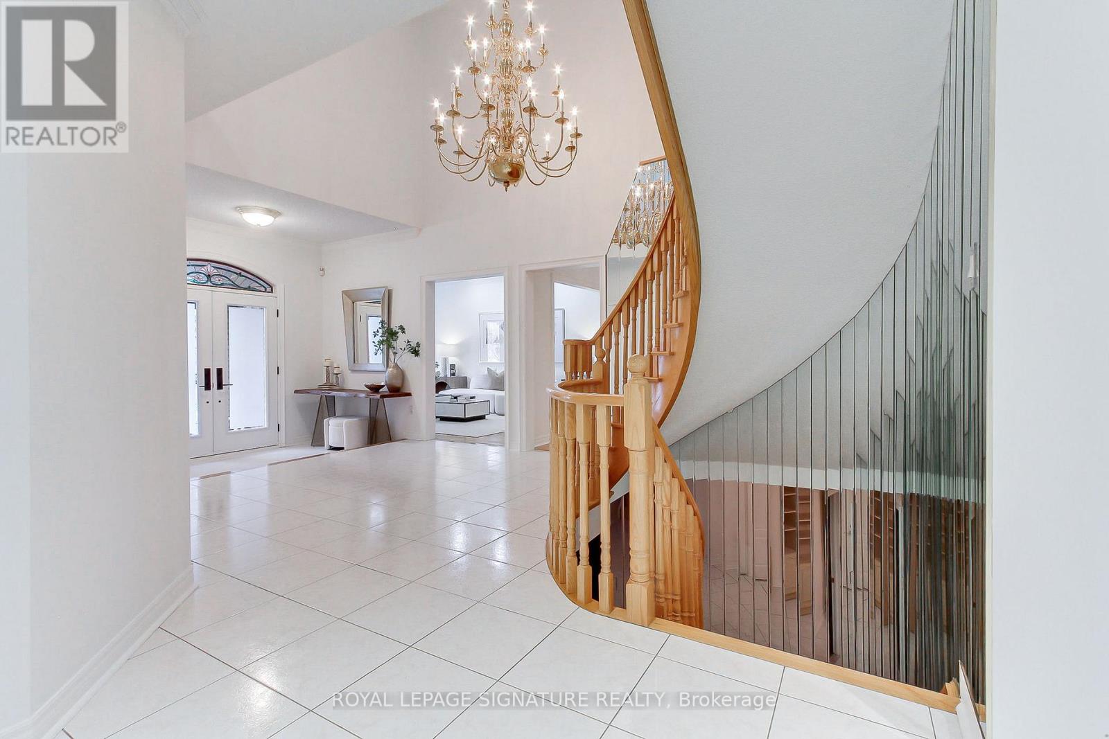 70 GRAYDON CRESCENT - 4