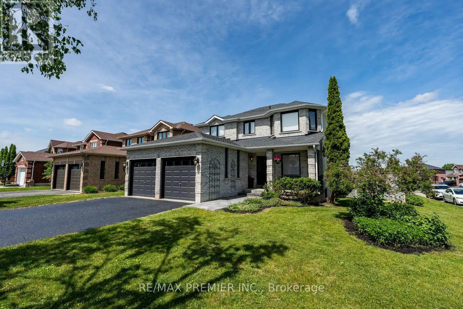2 GRACE CRESCENT - 3