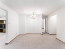377 Main Street, Oakbank, MB R5N0N9 Photo 11