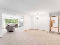 377 Main Street, Oakbank, MB R5N0N9 Photo 12