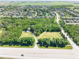 Primary Bedroom - 377 Main Street, Oakbank, MB R5N0N9 Photo 6