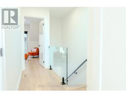 16 Habibi Lane, Toronto, ON M6E1N1 Photo 13
