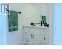 16 Habibi Lane, Toronto, ON M6E1N1 Photo 16
