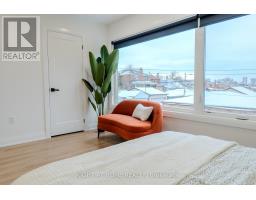 16 Habibi Lane, Toronto, ON M6E1N1 Photo 18