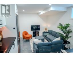 16 Habibi Lane, Toronto, ON M6E1N1 Photo 29
