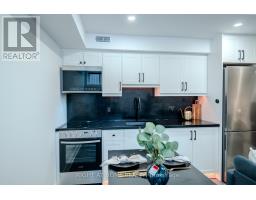 16 Habibi Lane, Toronto, ON M6E1N1 Photo 30