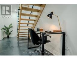 16 Habibi Lane, Toronto, ON M6E1N1 Photo 32