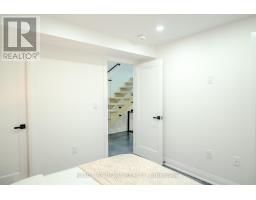 16 Habibi Lane, Toronto, ON M6E1N1 Photo 35
