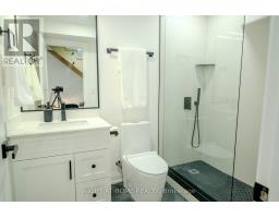 16 Habibi Lane, Toronto, ON M6E1N1 Photo 38