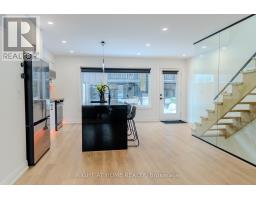 16 Habibi Lane, Toronto, ON M6E1N1 Photo 7