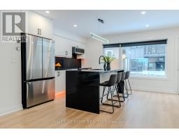 16 Habibi Lane, Toronto, ON M6E1N1 Photo 8
