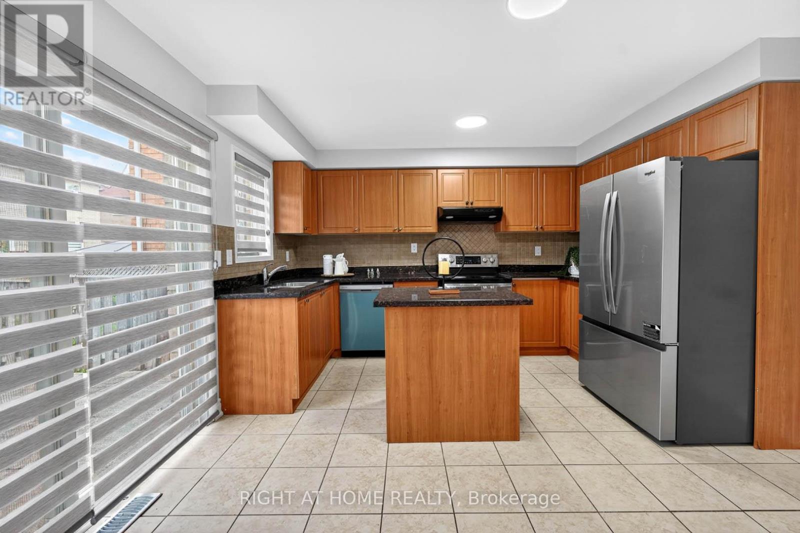 36 EARLSBRIDGE BOULEVARD - 16
