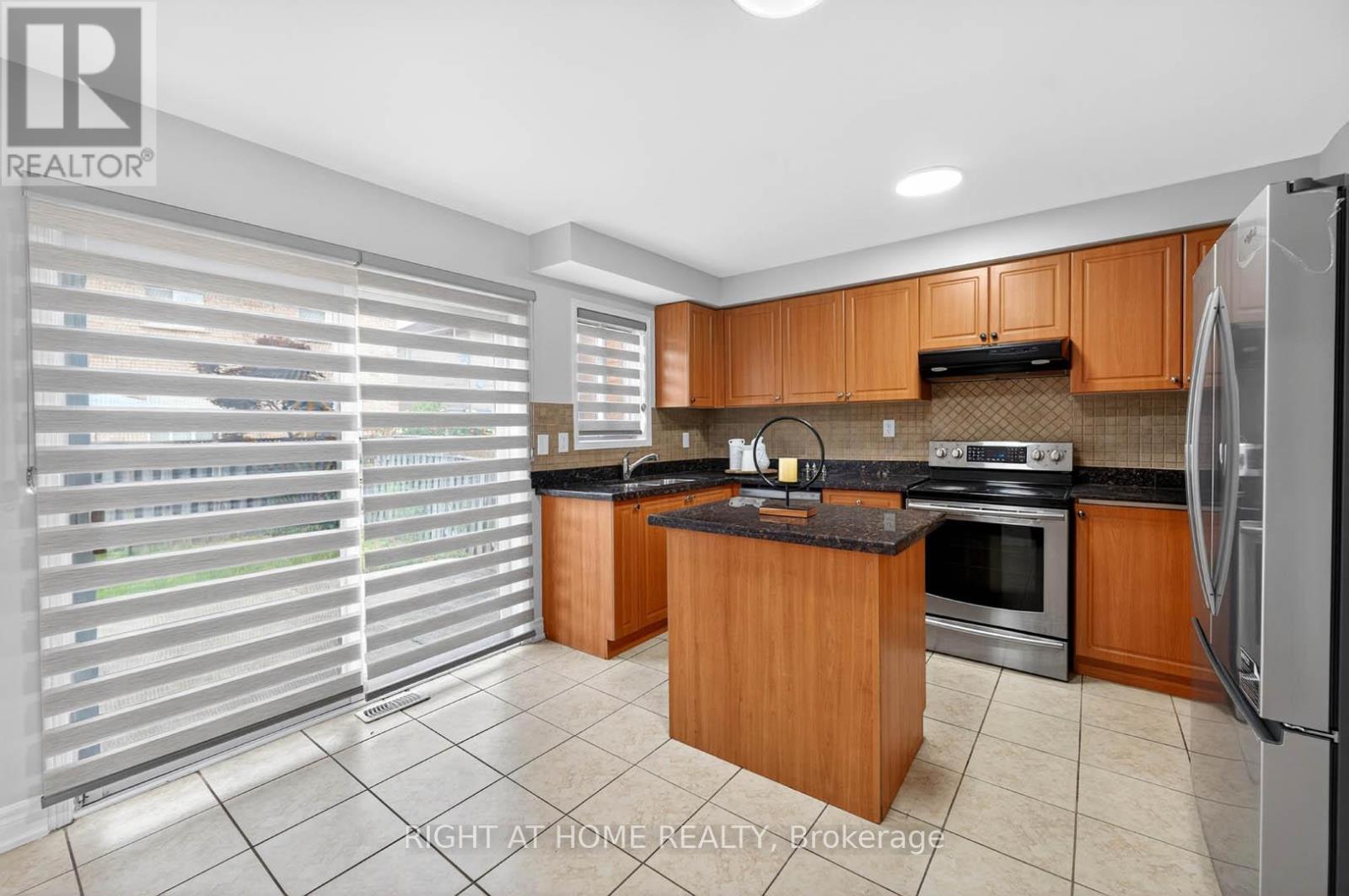 36 EARLSBRIDGE BOULEVARD - 17