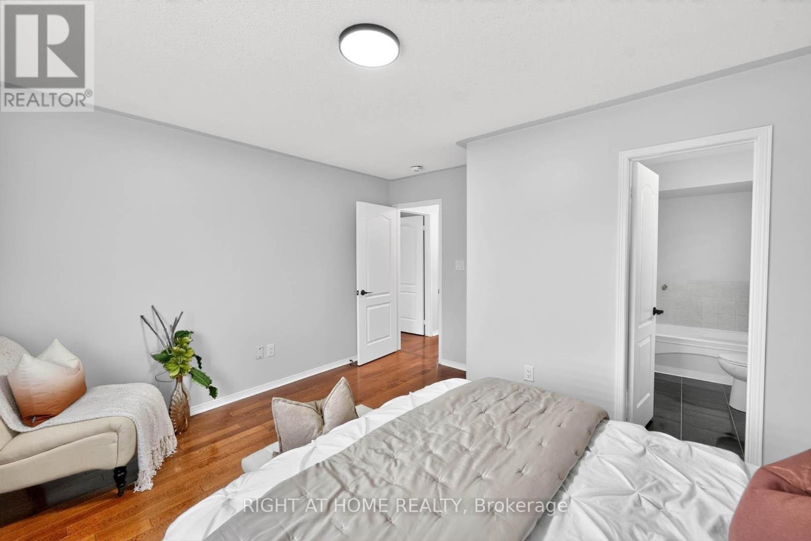 36 EARLSBRIDGE BOULEVARD - 24