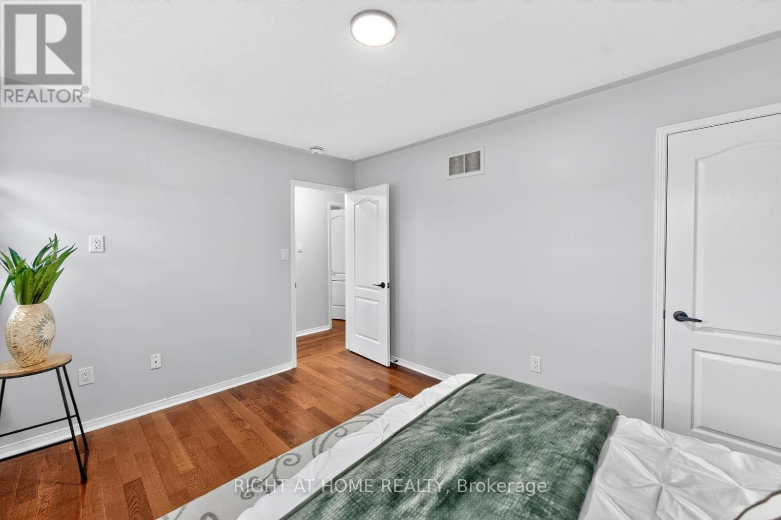 36 EARLSBRIDGE BOULEVARD - 27