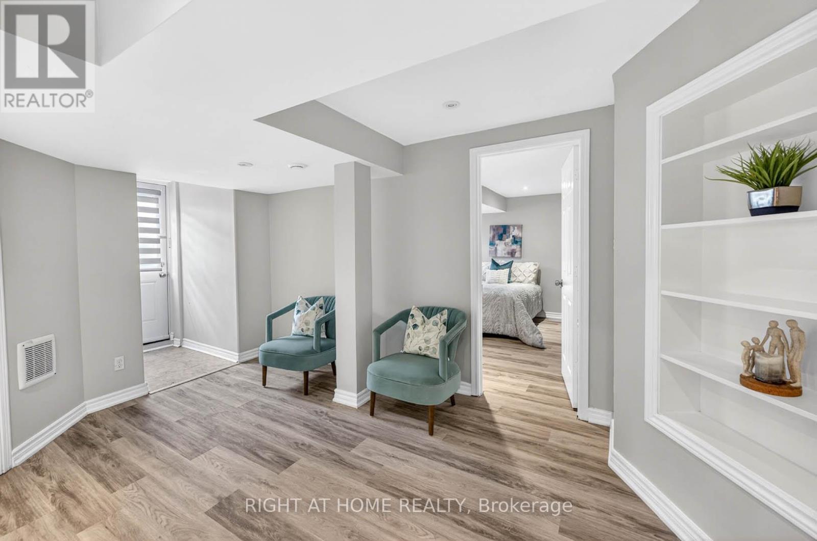 36 EARLSBRIDGE BOULEVARD - 37