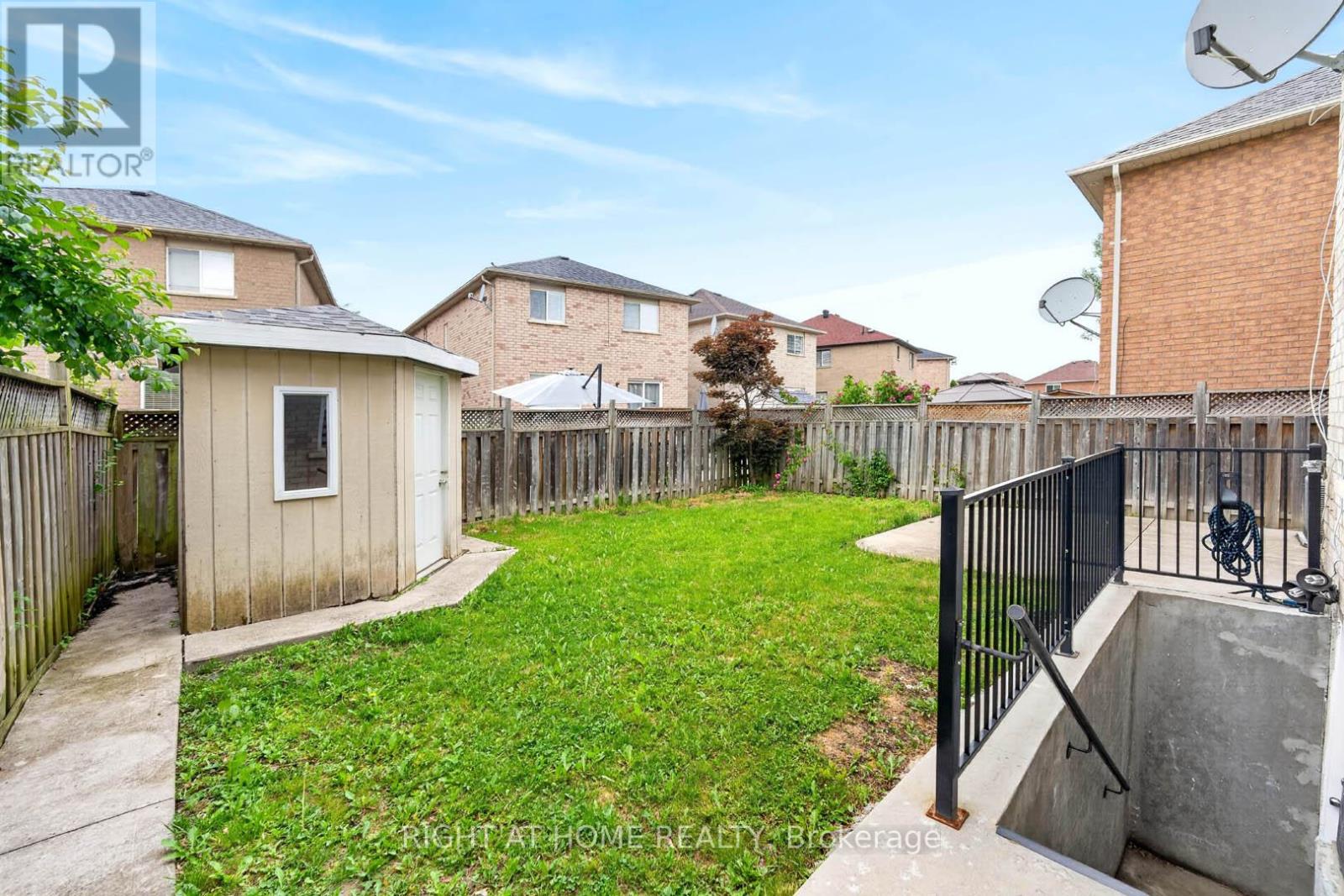 36 EARLSBRIDGE BOULEVARD - 45
