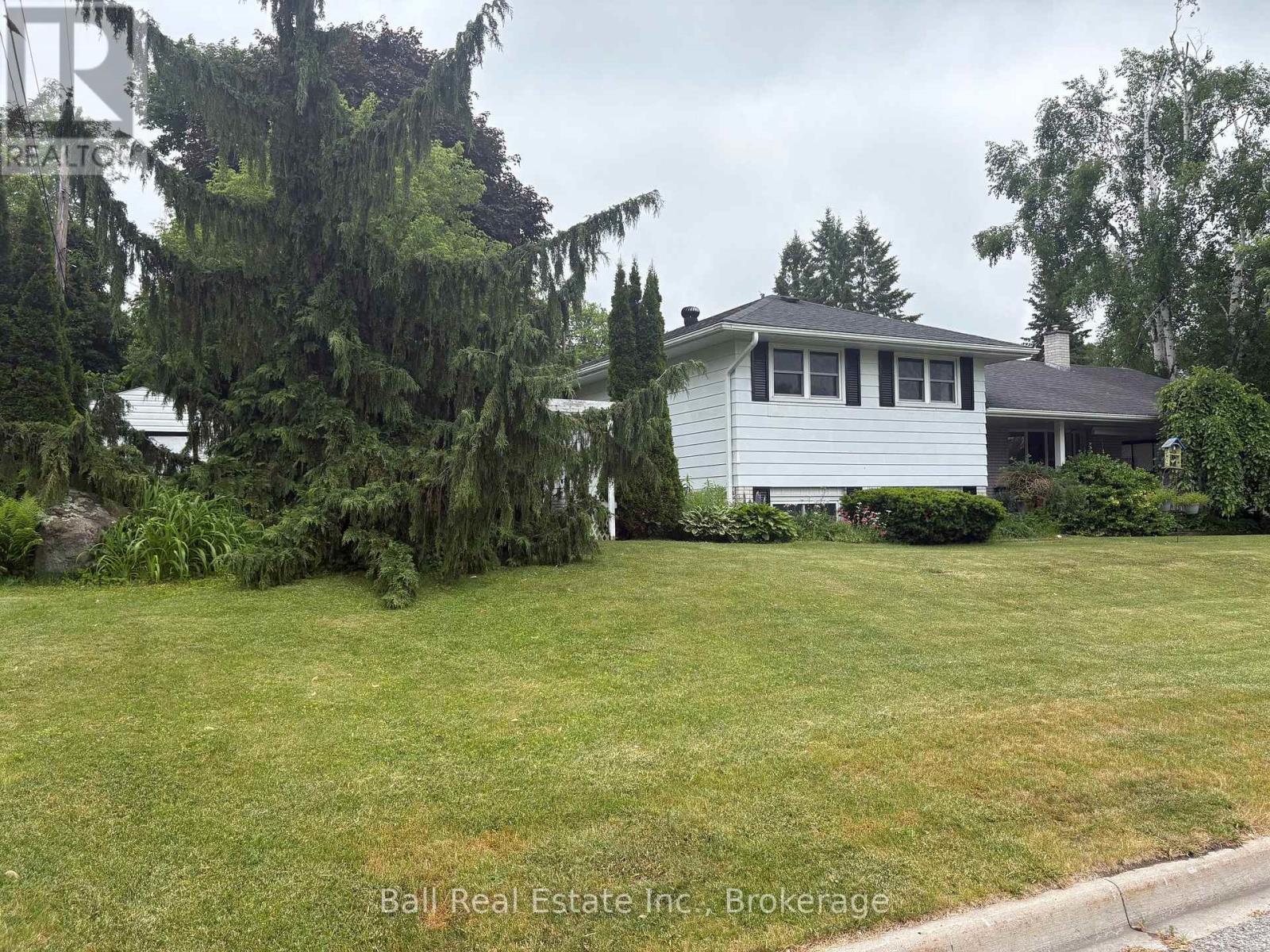 220 IRETON STREET - 5