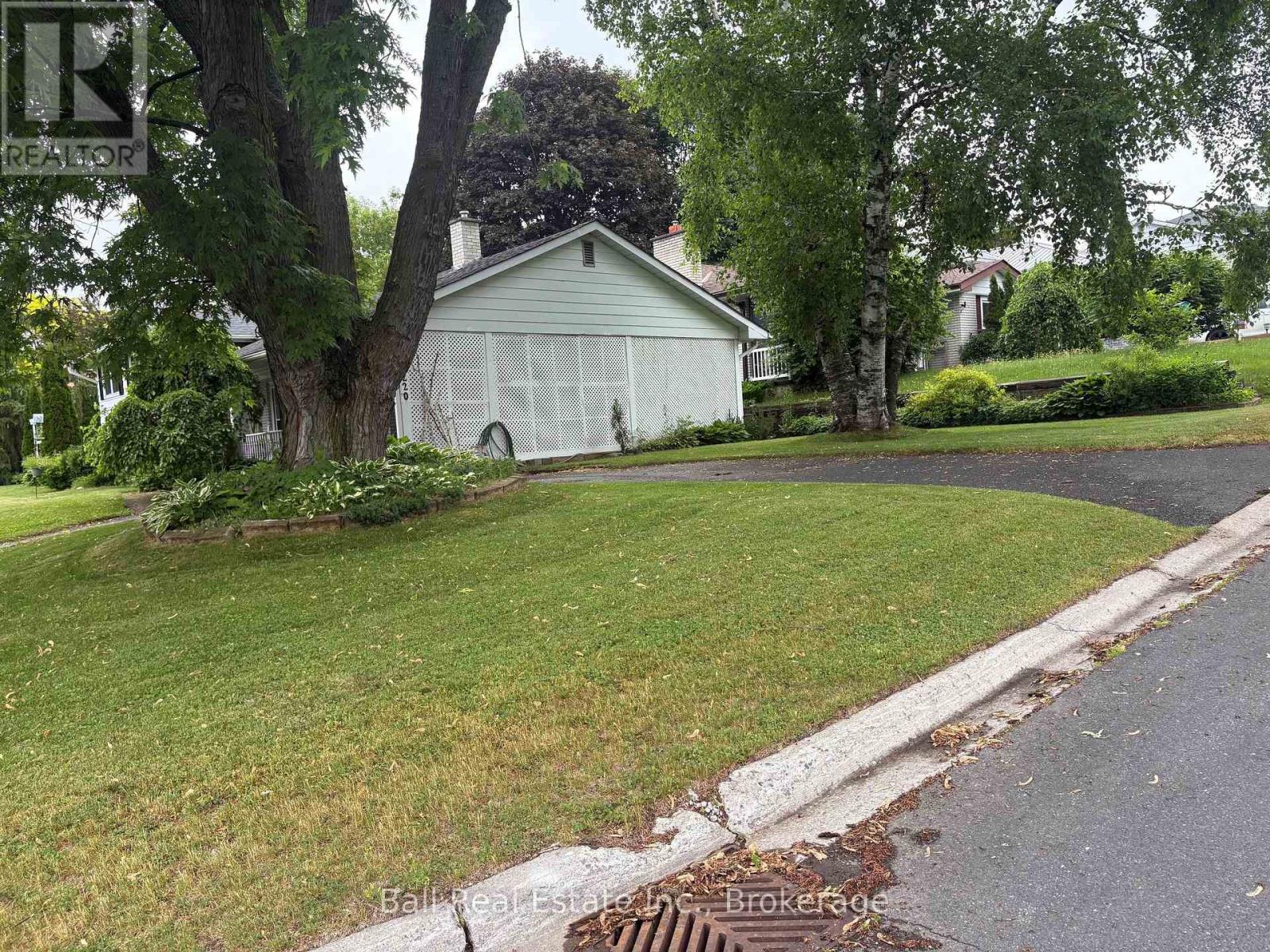 220 IRETON STREET - 31