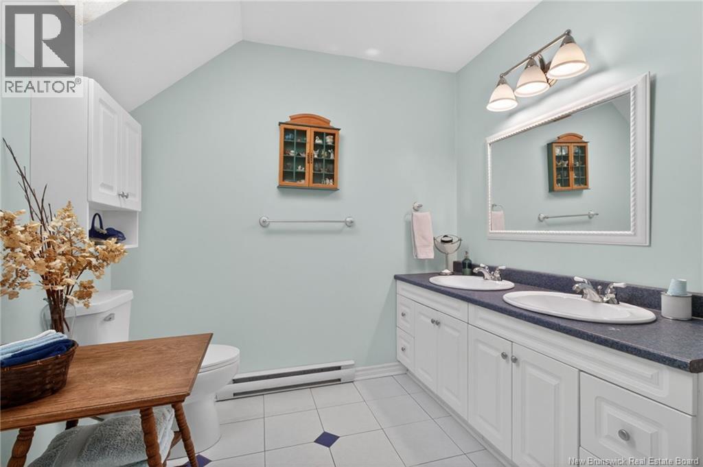 18 Jimarie Lane - 28
