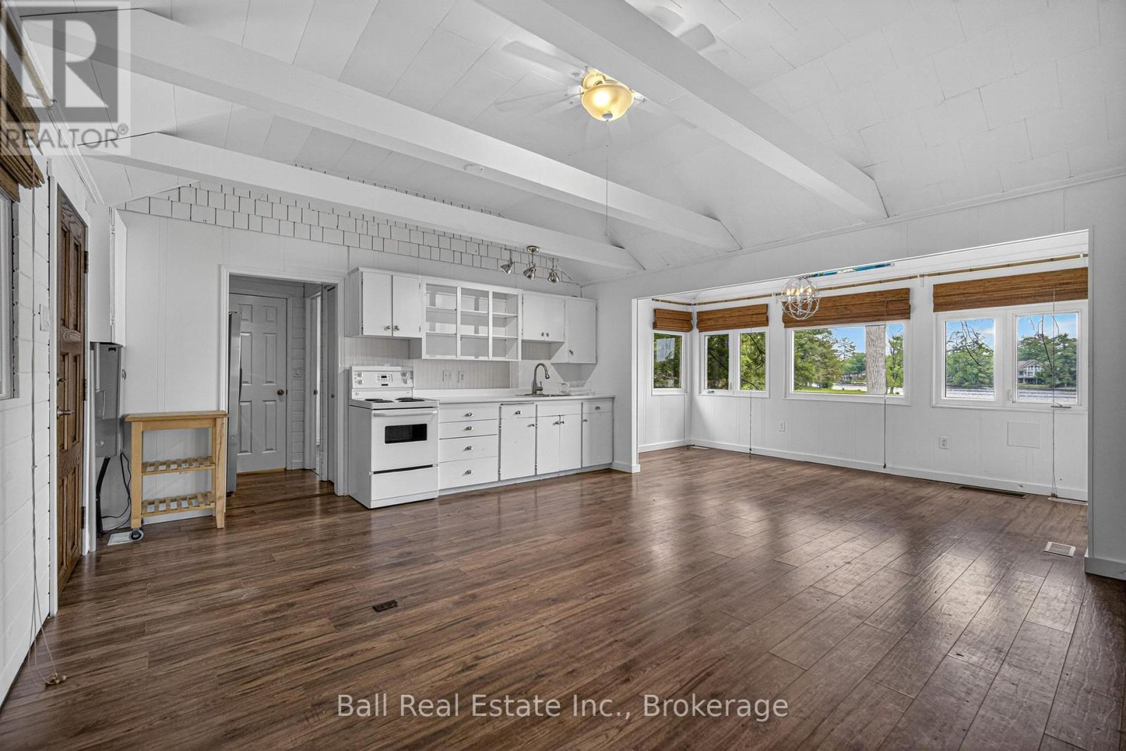 1832 - 1846 SOUTH BAY SHORE ROAD E - 11