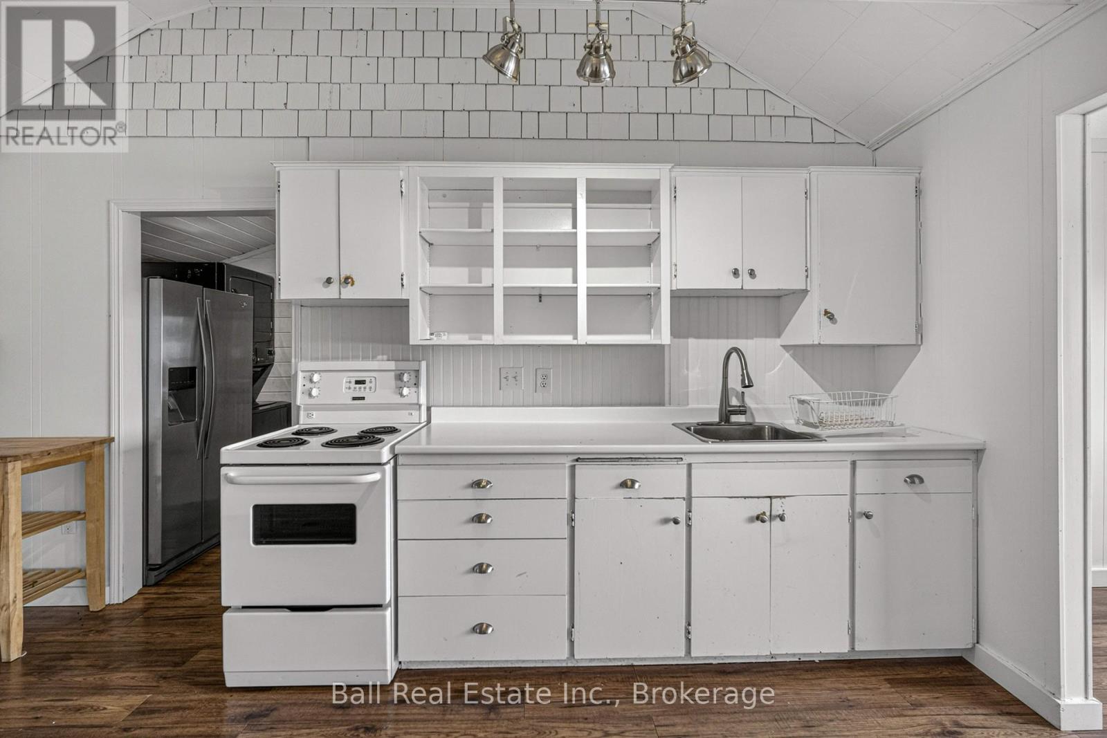 1832 - 1846 SOUTH BAY SHORE ROAD E - 14