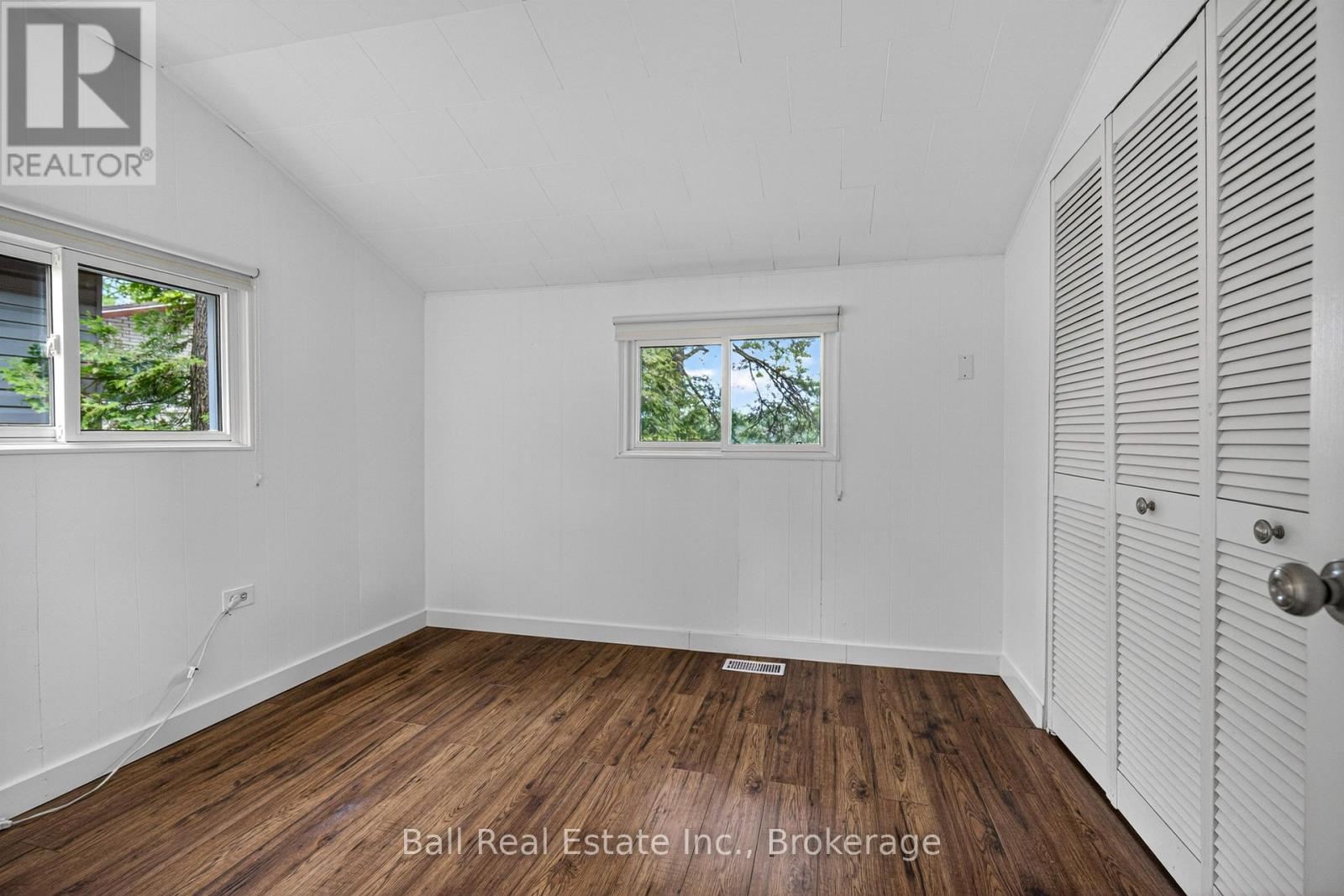 1832 - 1846 SOUTH BAY SHORE ROAD E - 20