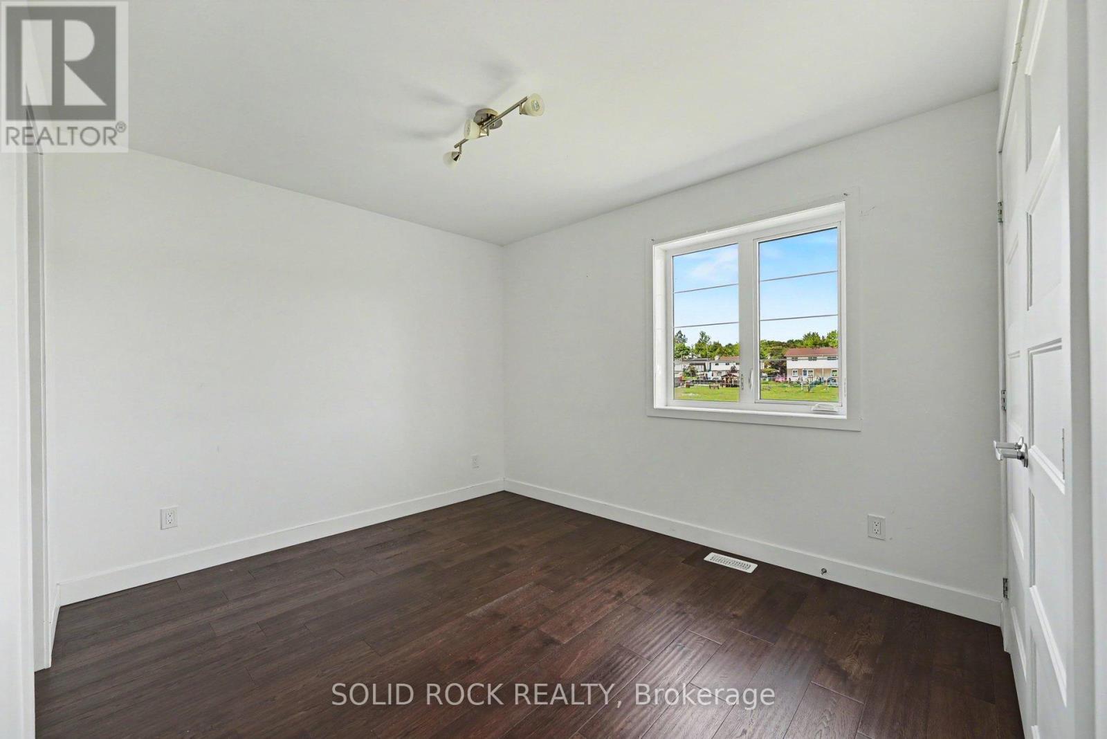 830 PORTELANCE AVENUE - 23