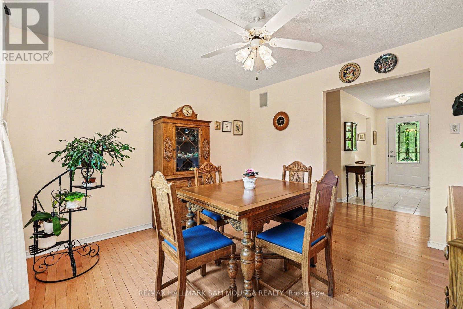 6482 HARVEST GROVE DRIVE — photo 15 of 48