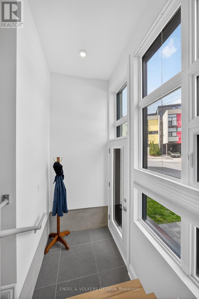 1 Bed, 1 Bath Apartment for Sale in Ottawa – 102 – 101 PINHEY STREET, Ottawa – MLS# X13436508 - Image 9