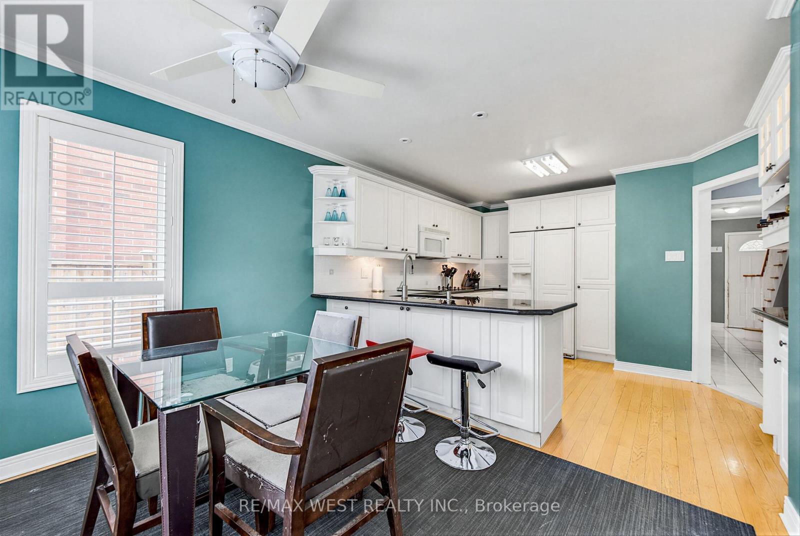 6 HAWKINS CRESCENT - 5