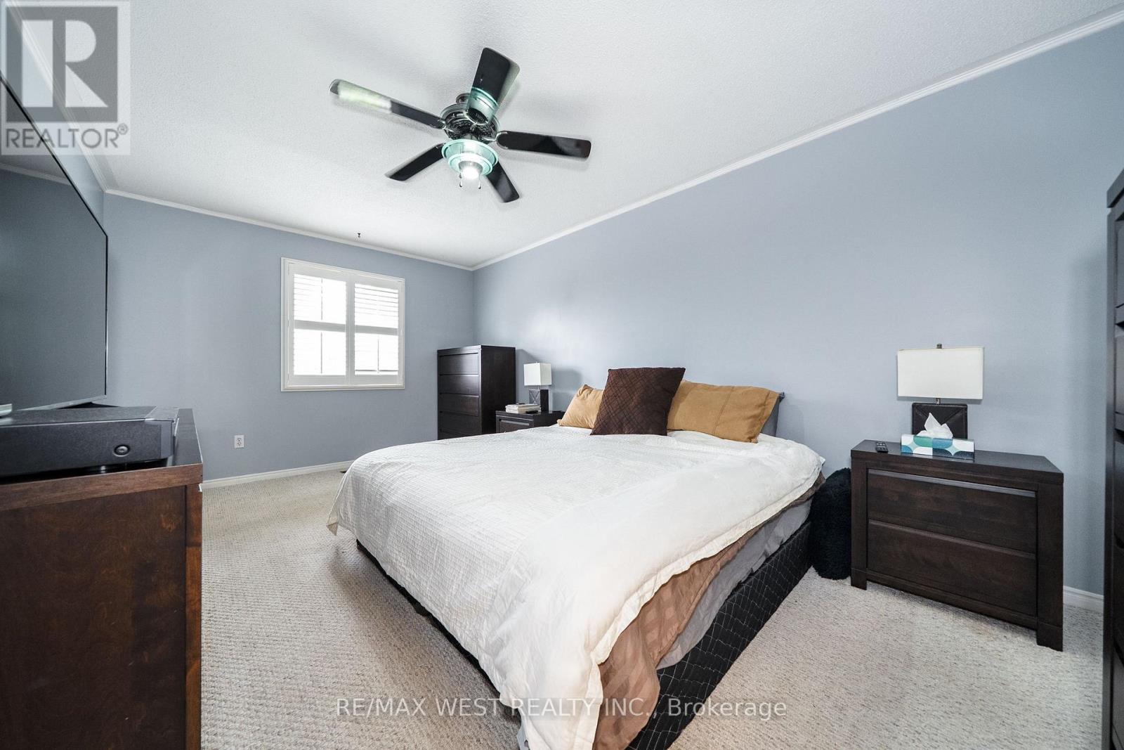6 HAWKINS CRESCENT - 8
