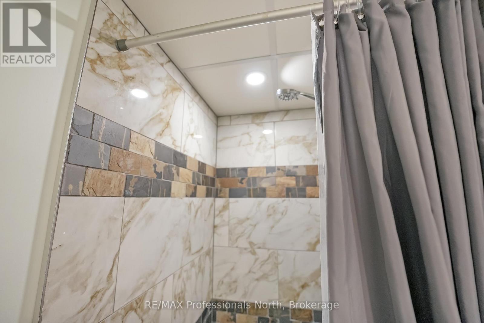 1310 ALEXANDER ROAD - 23