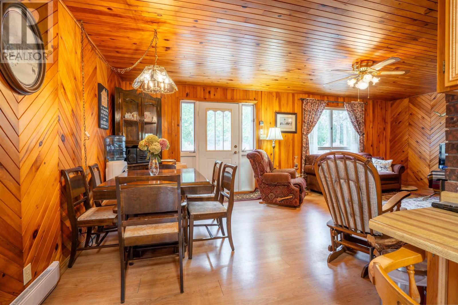 98 Whispering Pines RD - 12