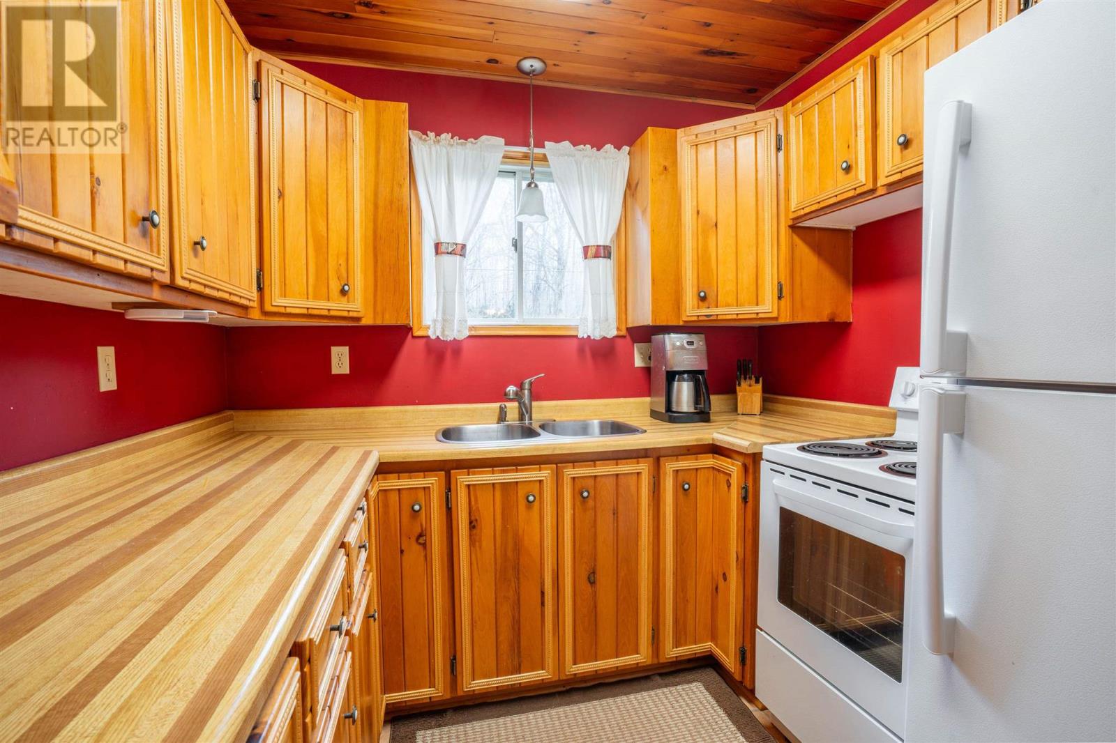 98 Whispering Pines RD - 13