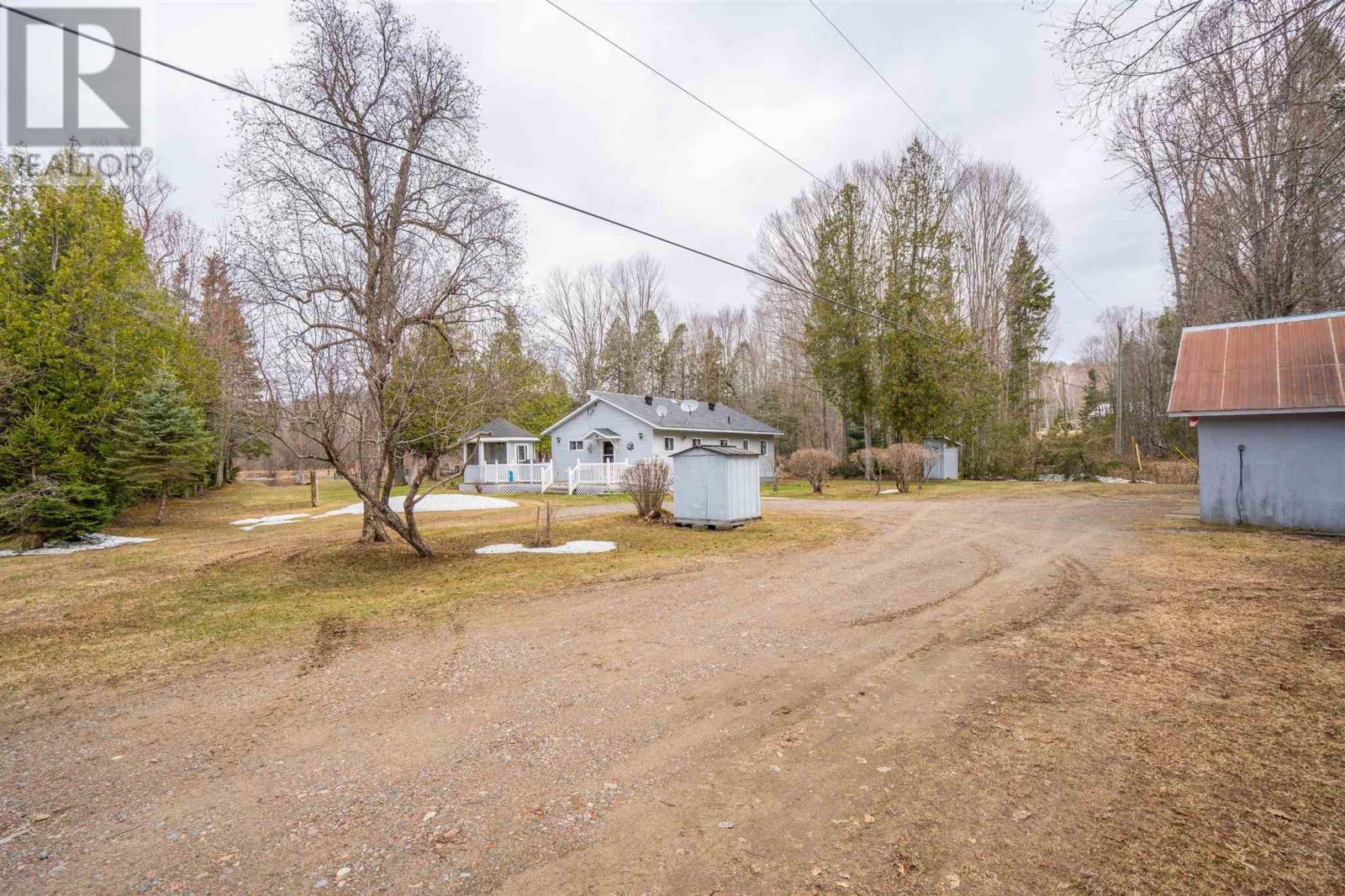 98 Whispering Pines RD - 27