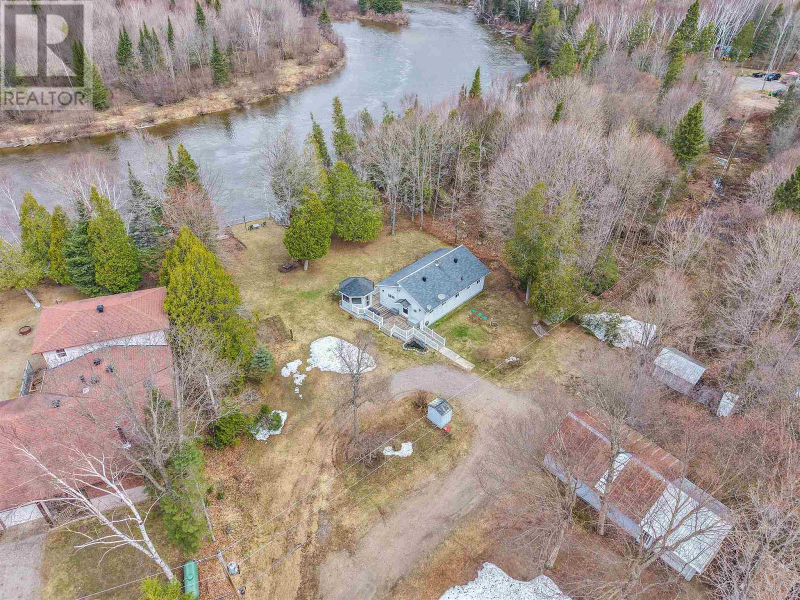 98 Whispering Pines RD - 39