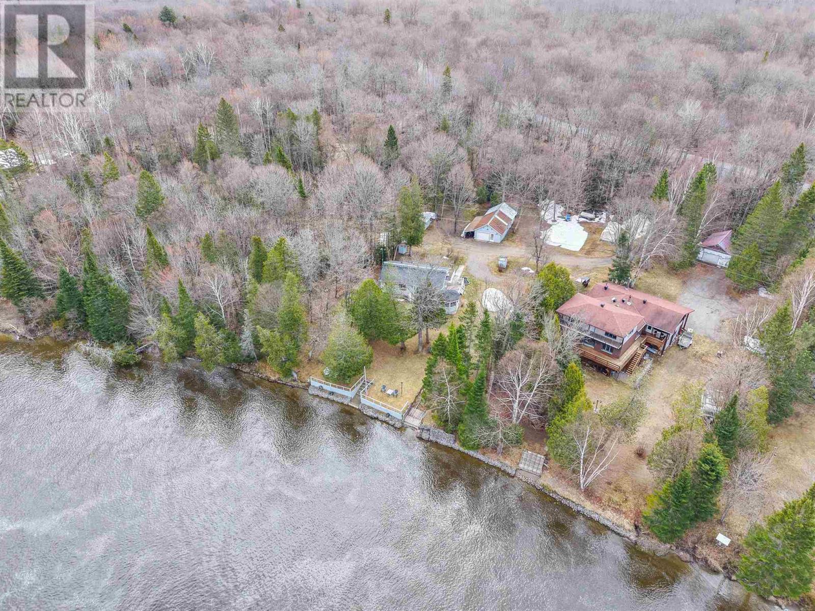 98 Whispering Pines RD - 40